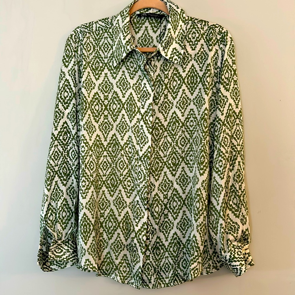 Zara Green/ White  long sleeves polyester blouse